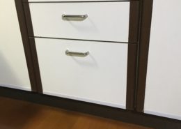 実家の片づけ｜キッチン扉をリフレッシュby便利屋ハッピー