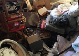 埼玉県川口市2LDKマンション／不用品片づけ、消臭、壁紙張替え